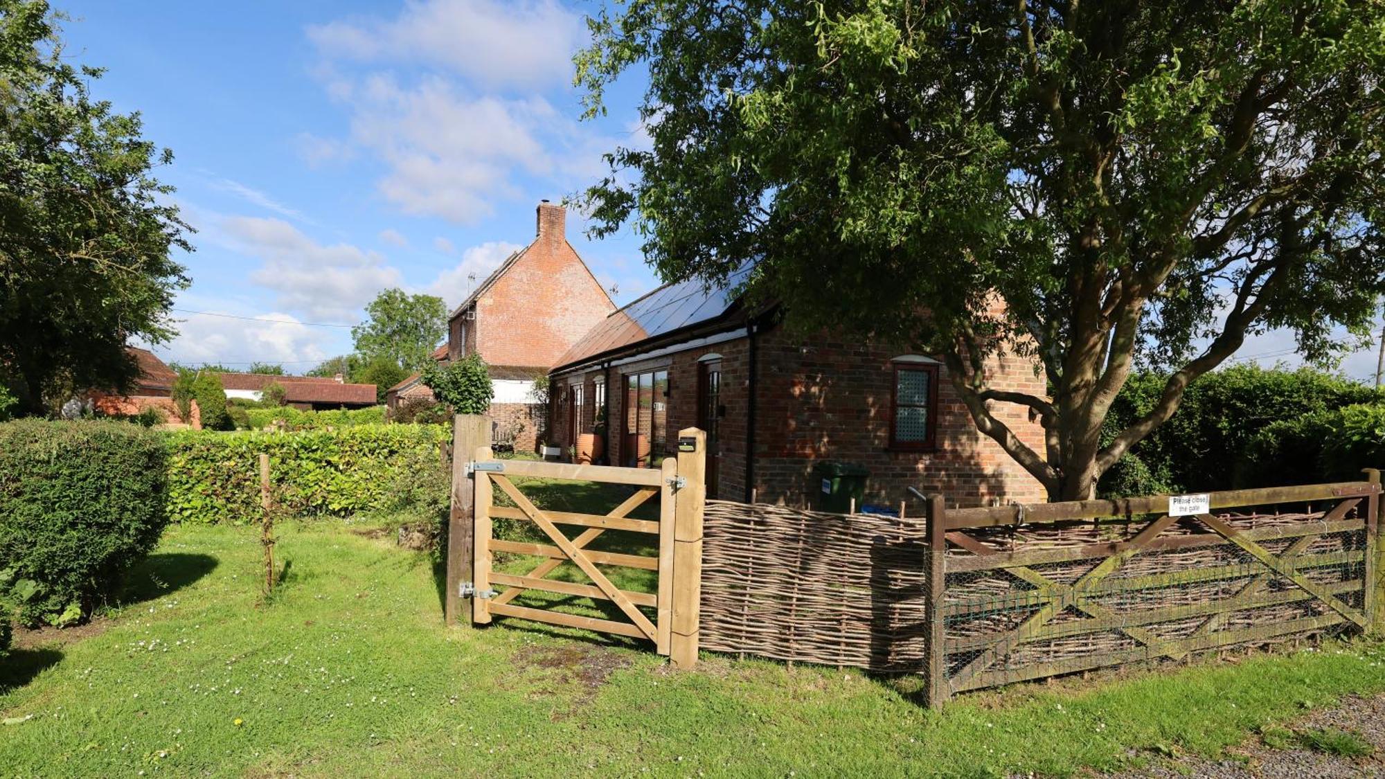 ברידג'ווטר Tranquil And Cosy Cottage On The Somerset Levels מראה חיצוני תמונה